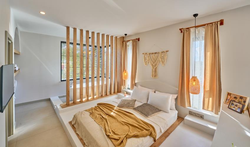 En fazla 2 yetişkin + 1 bebek (0-2 yaş) veya 1 yetişkin + 1 çocuk + 1 bebek (0-2 yaş).