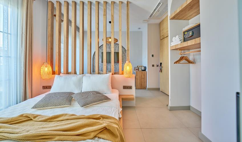 En fazla 2 yetişkin + 1 çocuk veya 1 yetişkin + 1 çocuk.