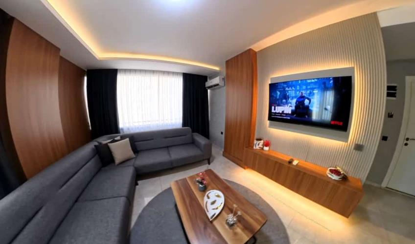 En fazla 2 yetişkin + 1 bebek (0-2 yaş).