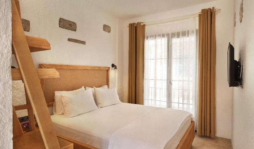 En fazla 2 yetişkin.