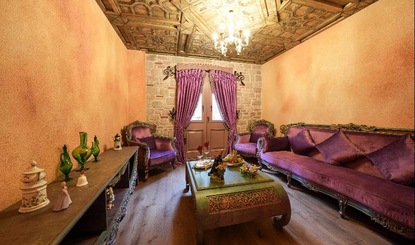 En fazla 2 yetişkin.