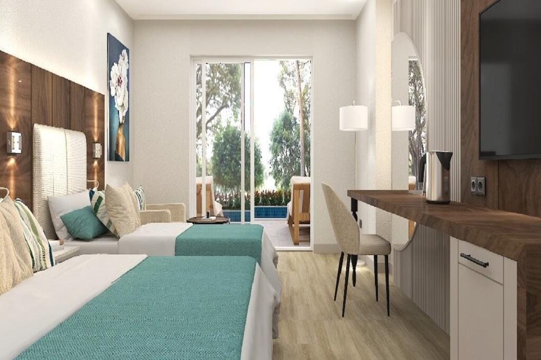 En fazla 3 yetişkin.