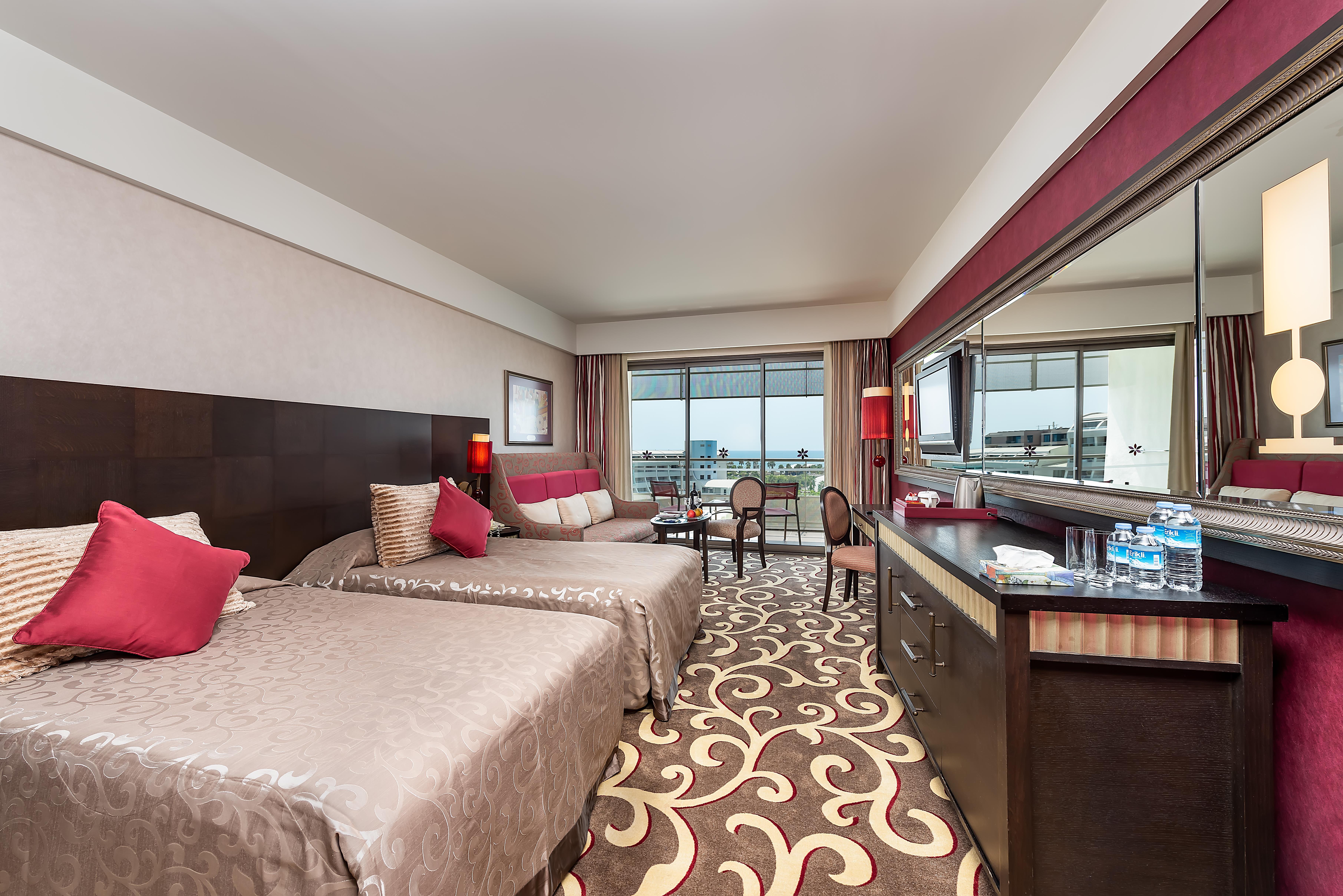 En fazla 3 yetişkin veya 2 yetişkin + 2 çocuk.