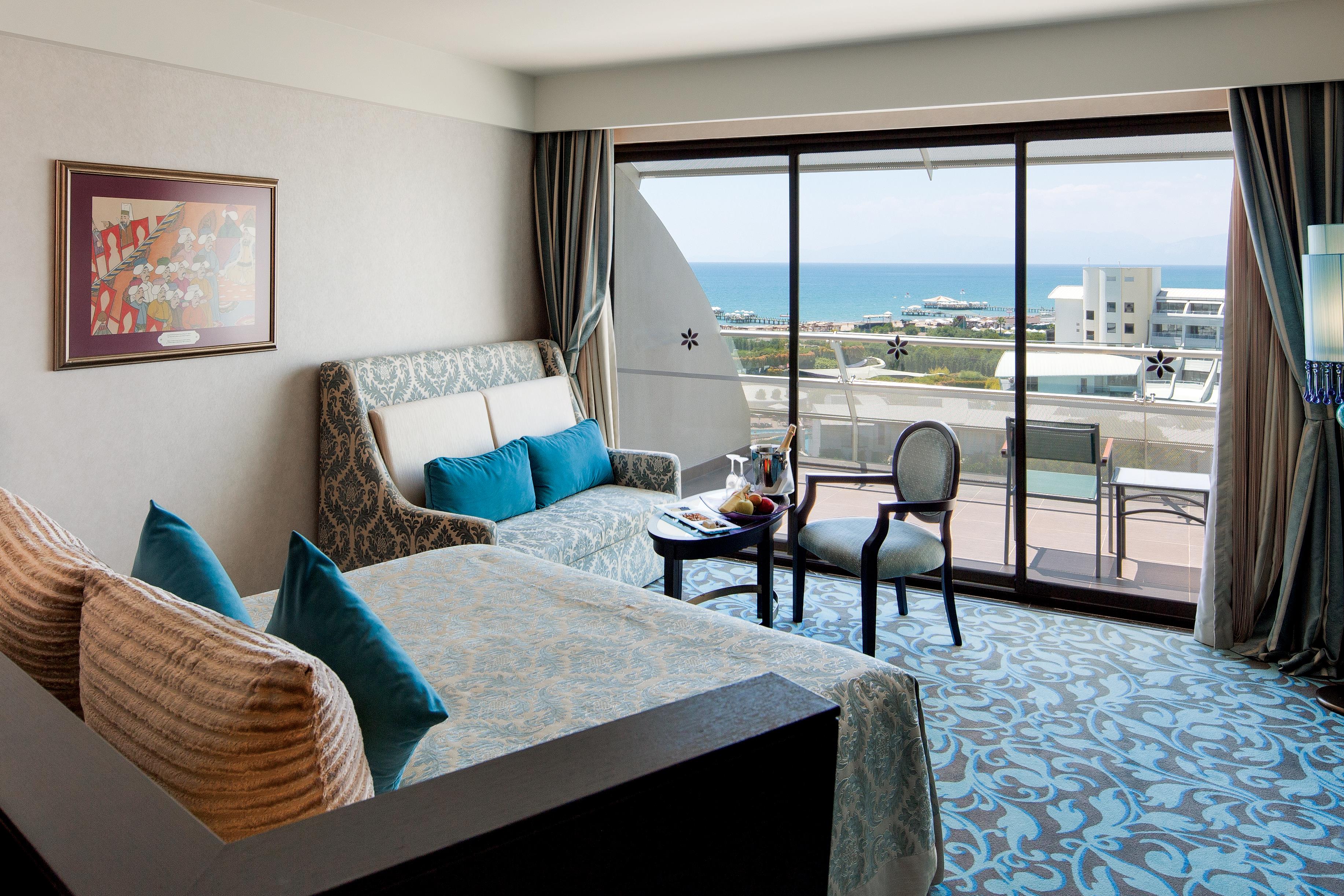 En fazla 3 yetişkin veya 2 yetişkin + 2 çocuk.