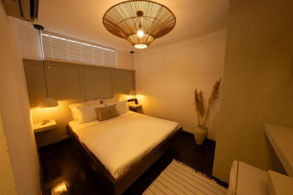 En fazla 2 yetişkin.