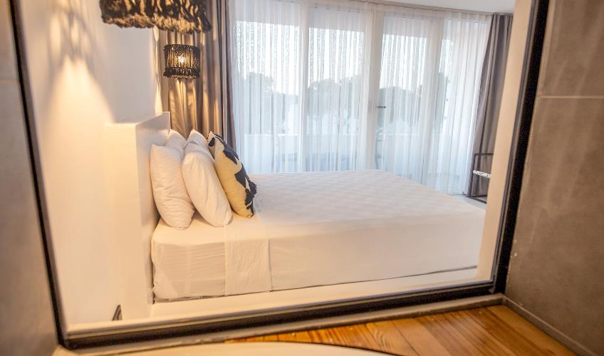 En fazla 2 yetişkin.