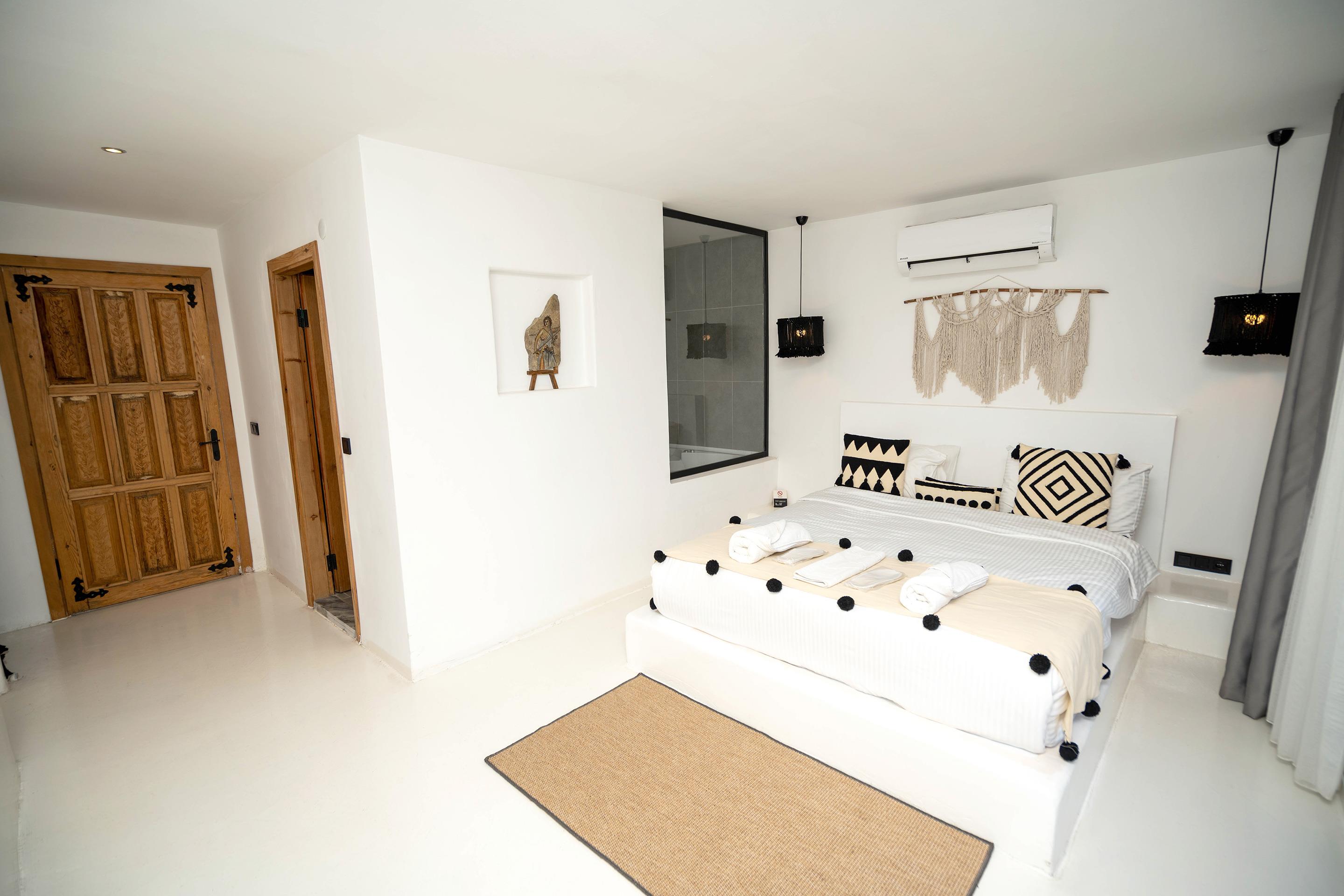 En fazla 2 yetişkin.