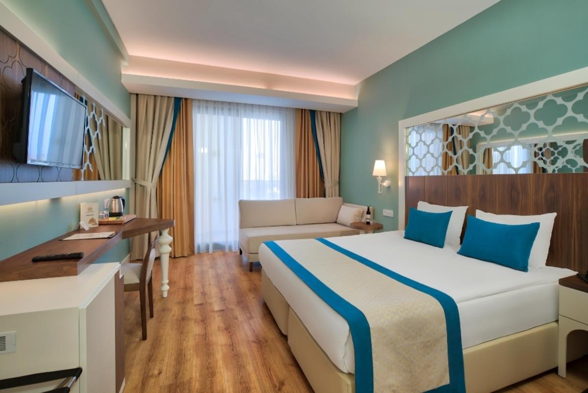 En fazla 3 yetişkin veya 2 yetişkin + 1 çocuk.