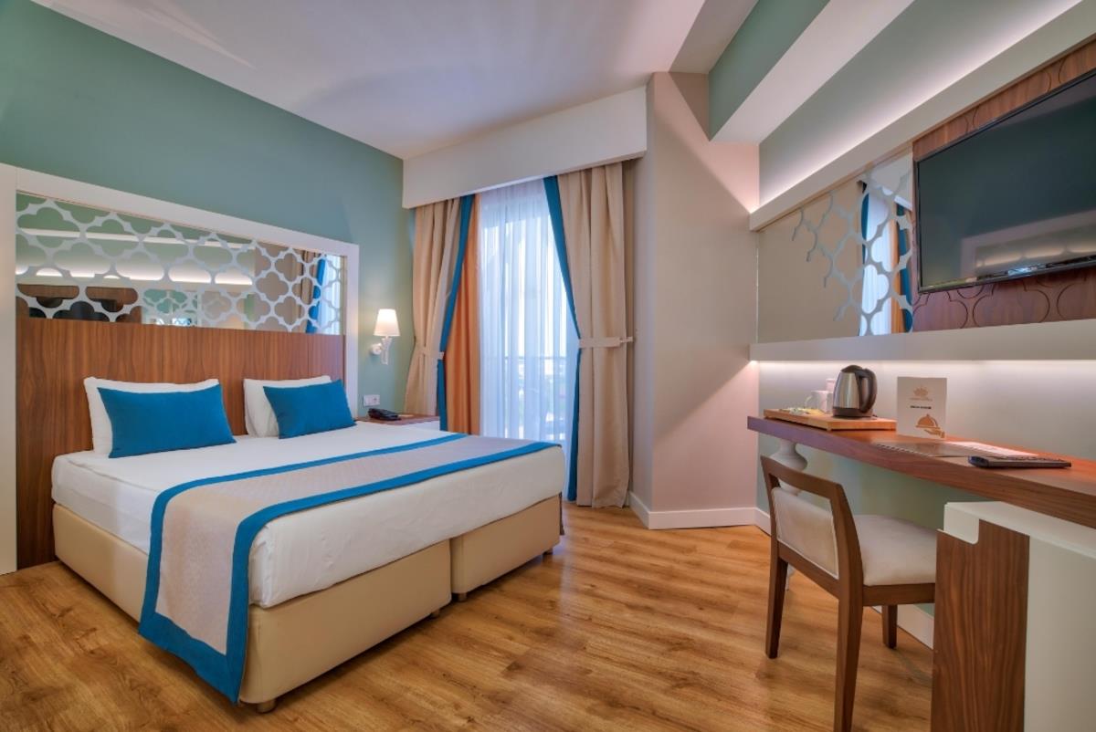 En az 2 yetişkin, En fazla 2 yetişkin + 2 çocuk.