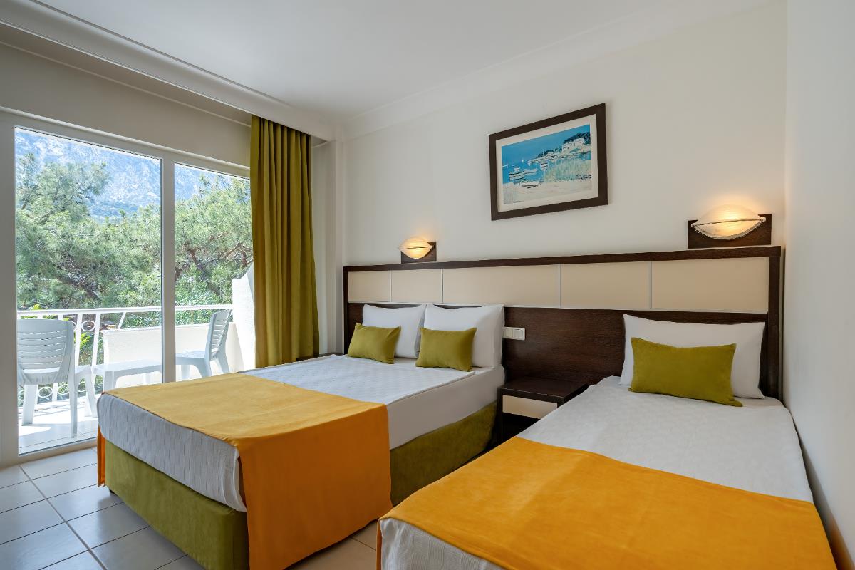 En az 2 yetişkin, En fazla 2 yetişkin + 2 çocuk.