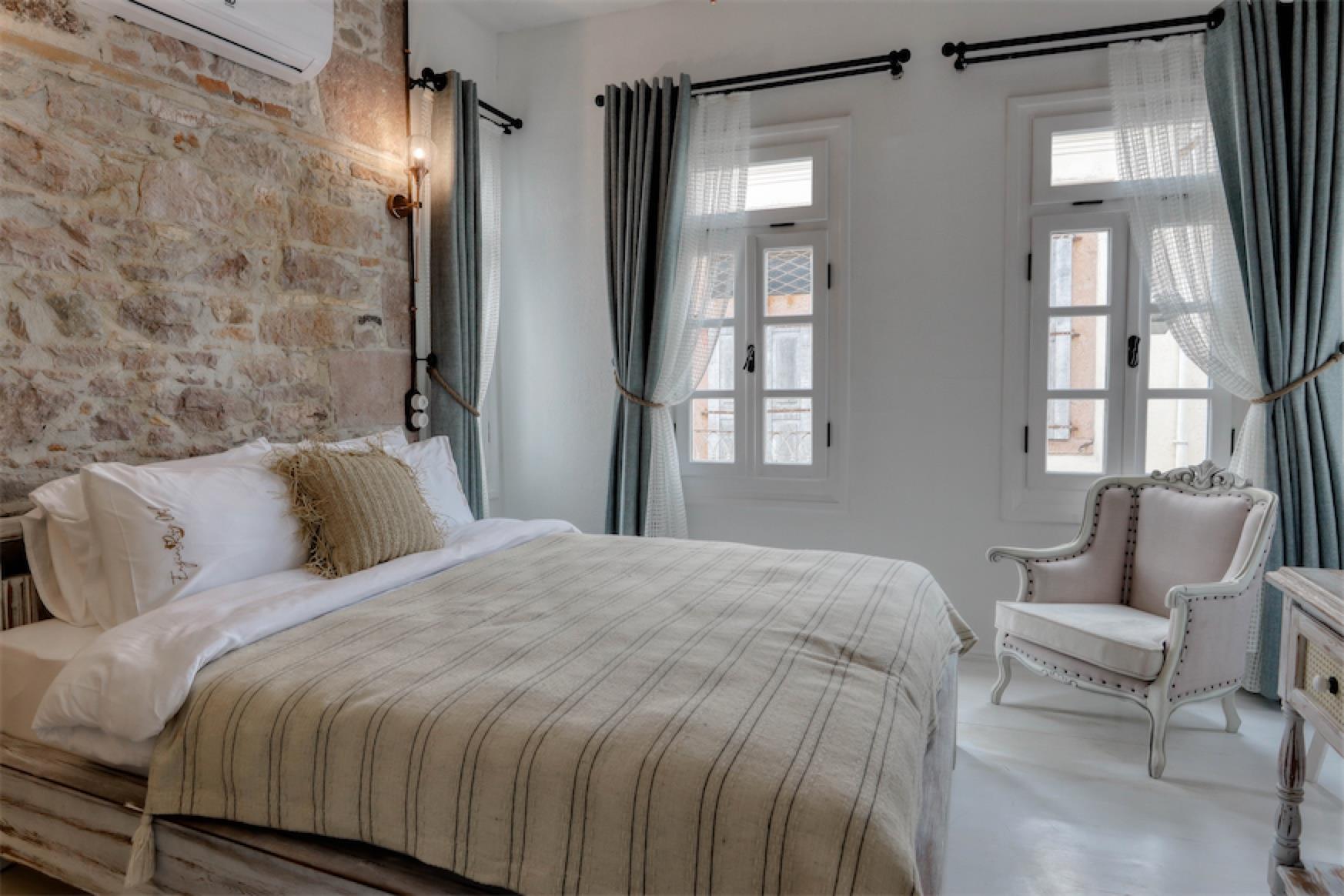 En fazla 2 yetişkin.