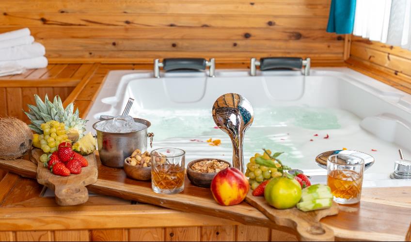 En fazla 3 yetişkin + 1 çocuk veya 2 yetişkin + 1 çocuk.