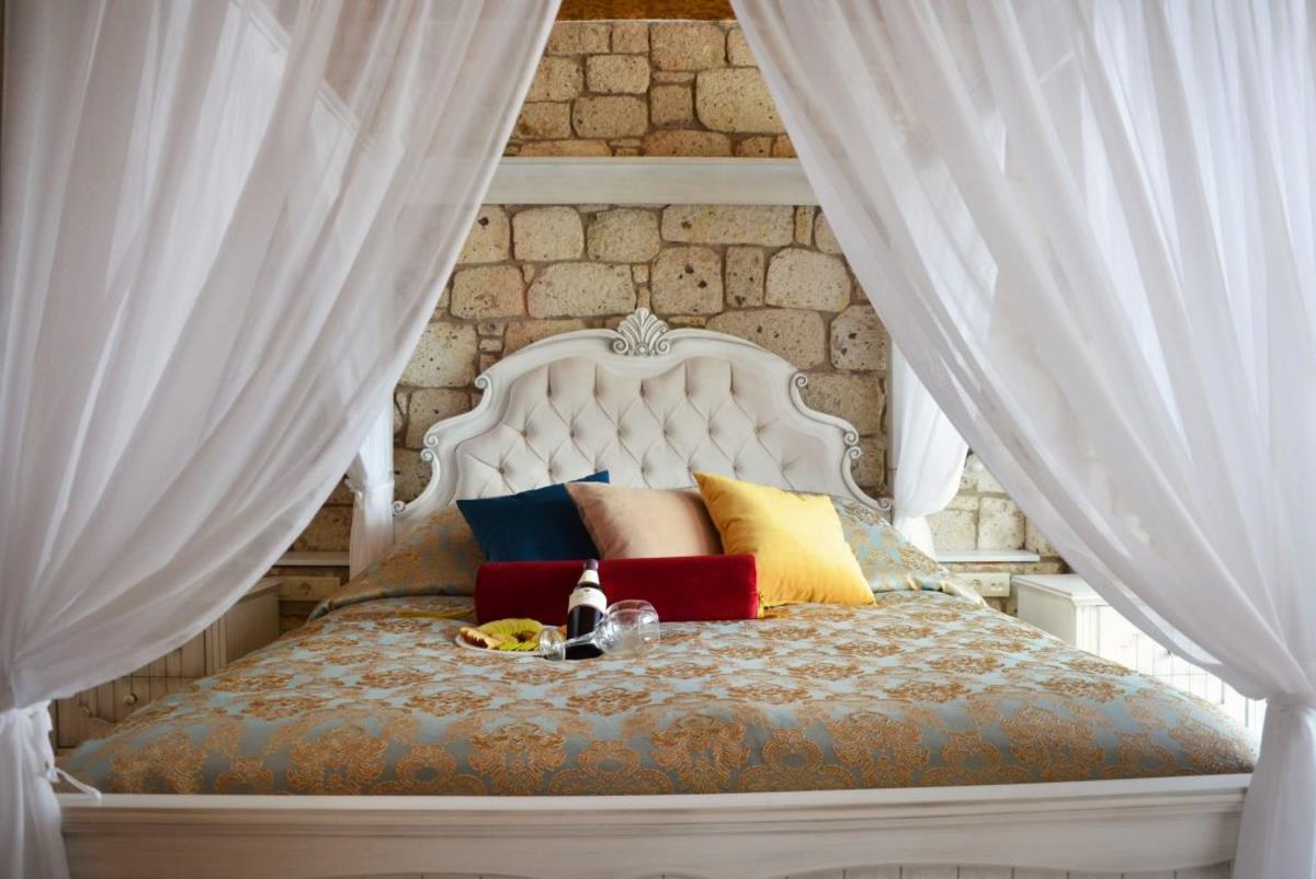 En fazla 2 yetişkin.