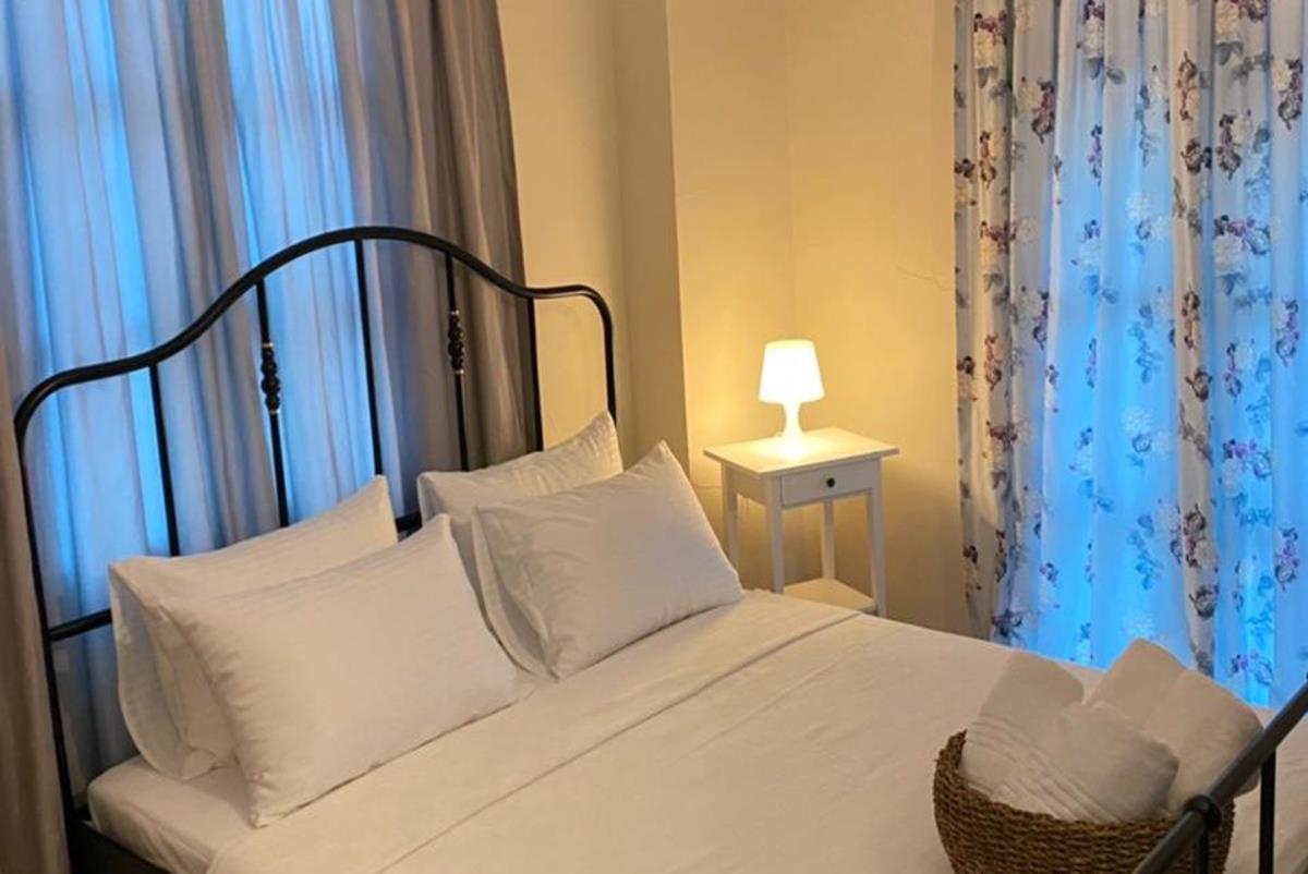 En fazla 2 yetişkin.