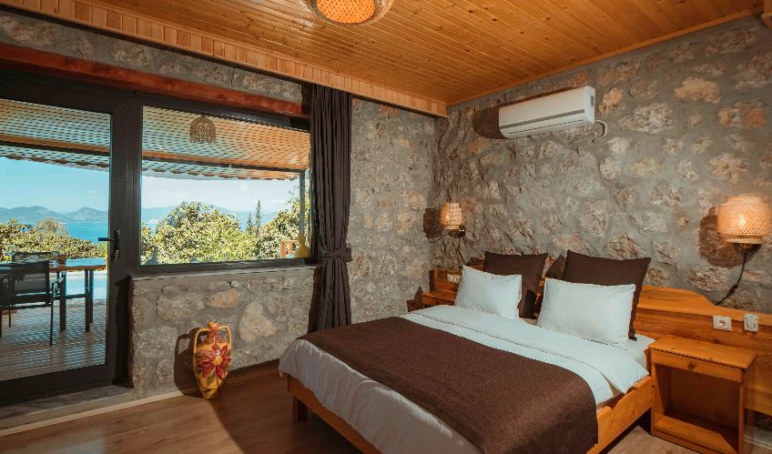 En fazla 2 yetişkin.