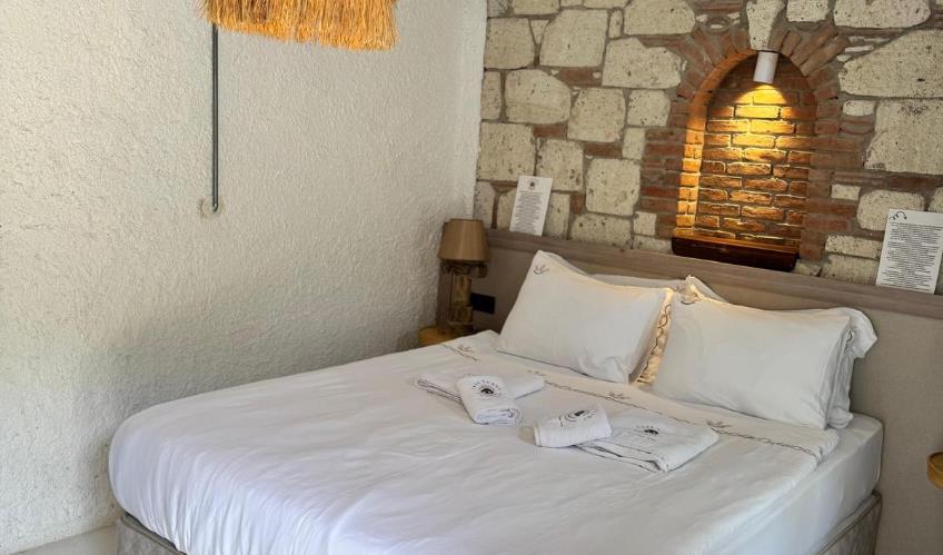 En fazla 2 yetişkin.