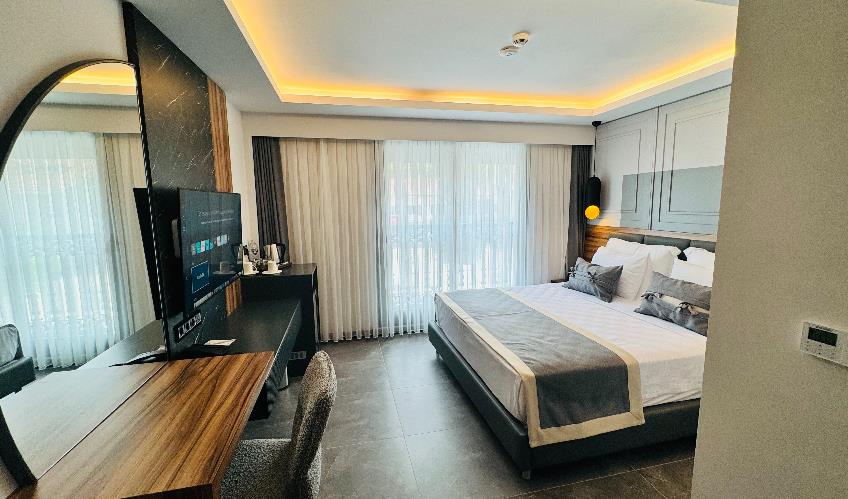 En fazla 2 yetişkin.