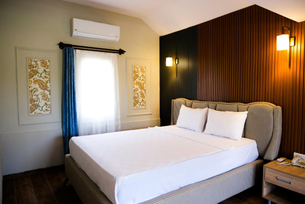 En fazla 4 yetişkin.