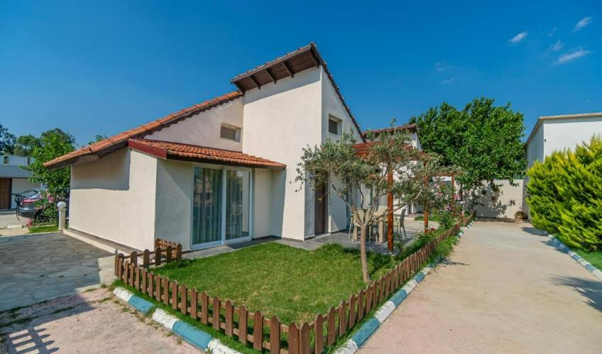 En fazla 4 yetişkin.