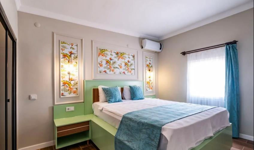 En fazla 4 yetişkin.