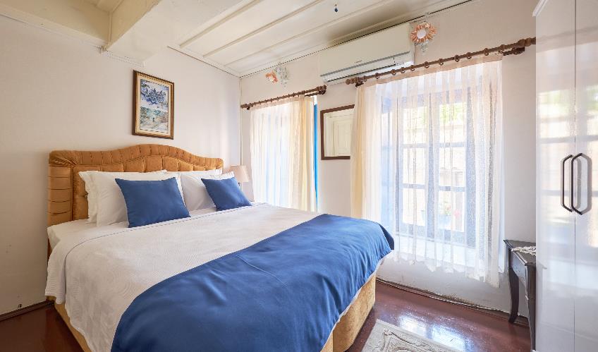 En fazla 2 yetişkin.