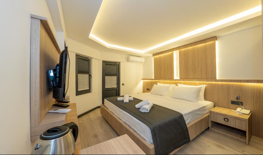 En fazla 2 yetişkin.