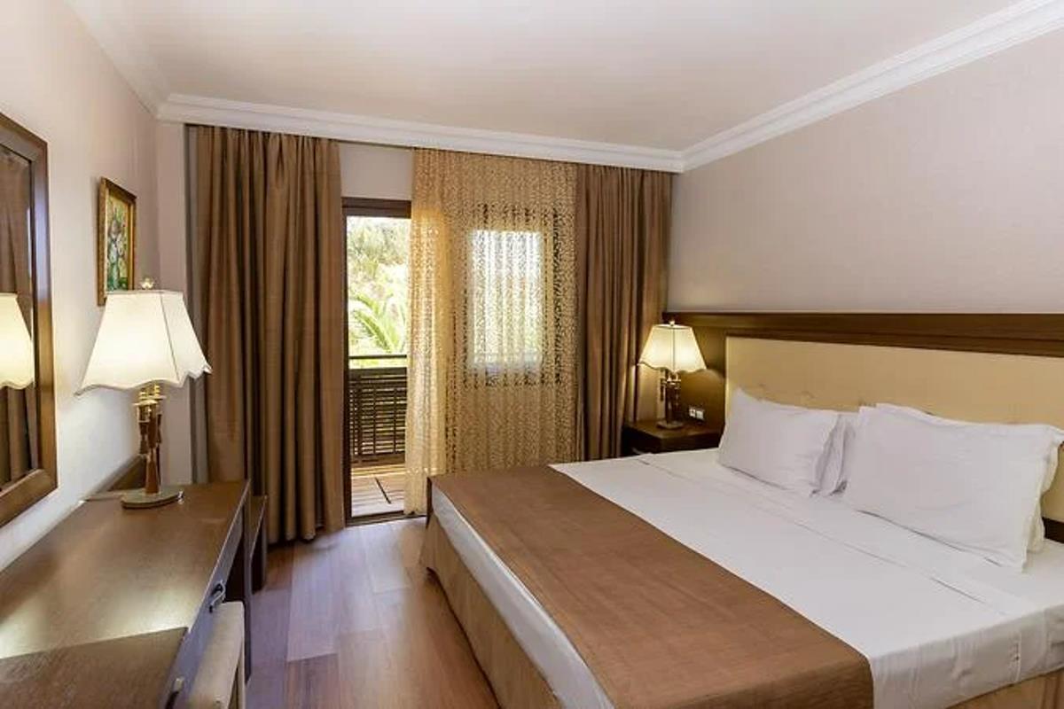 En fazla 2 yetişkin.