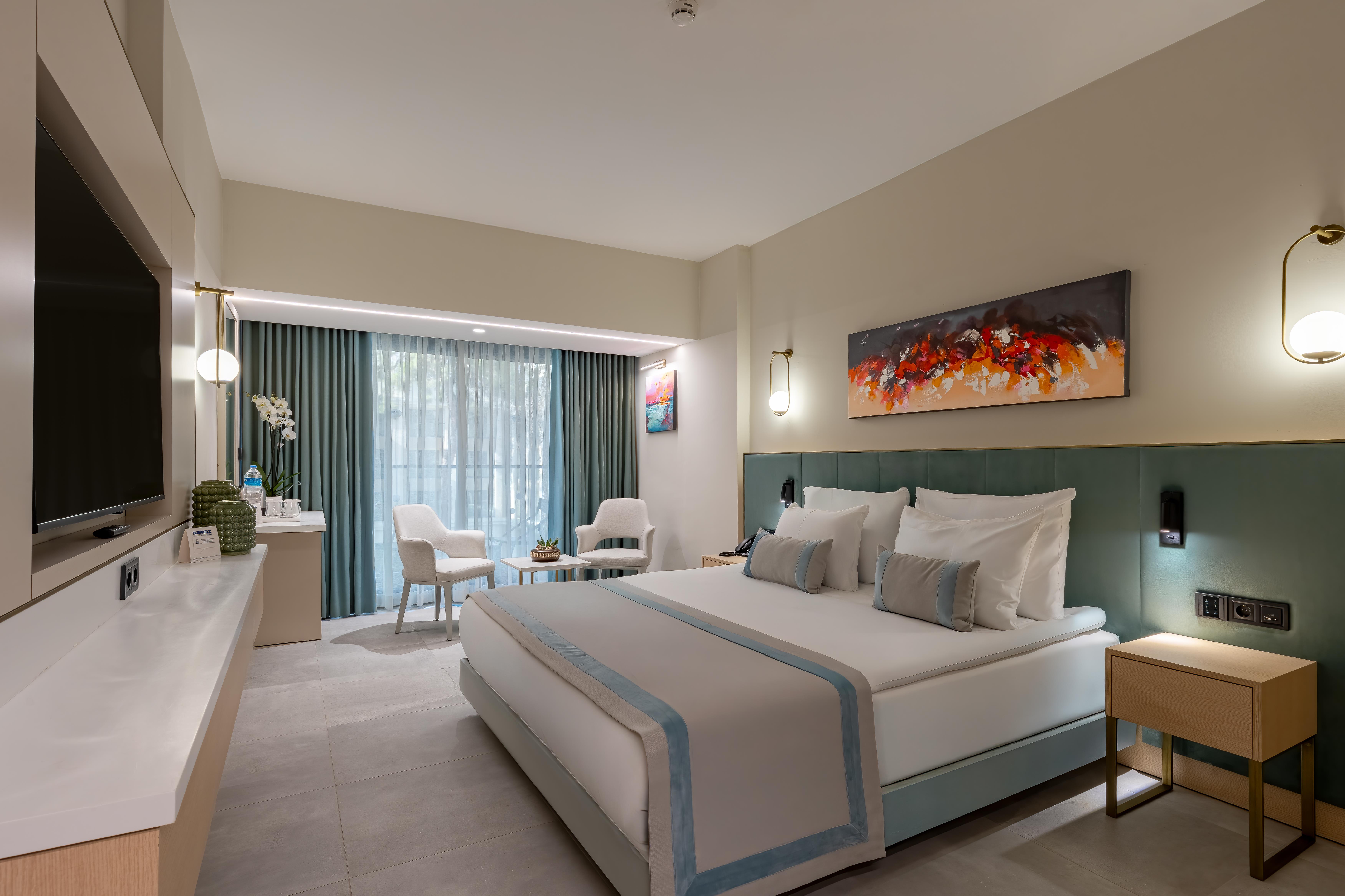 En az 2 yetişkin, En fazla 4 yetişkin veya 3 yetişkin + 1 çocuk.