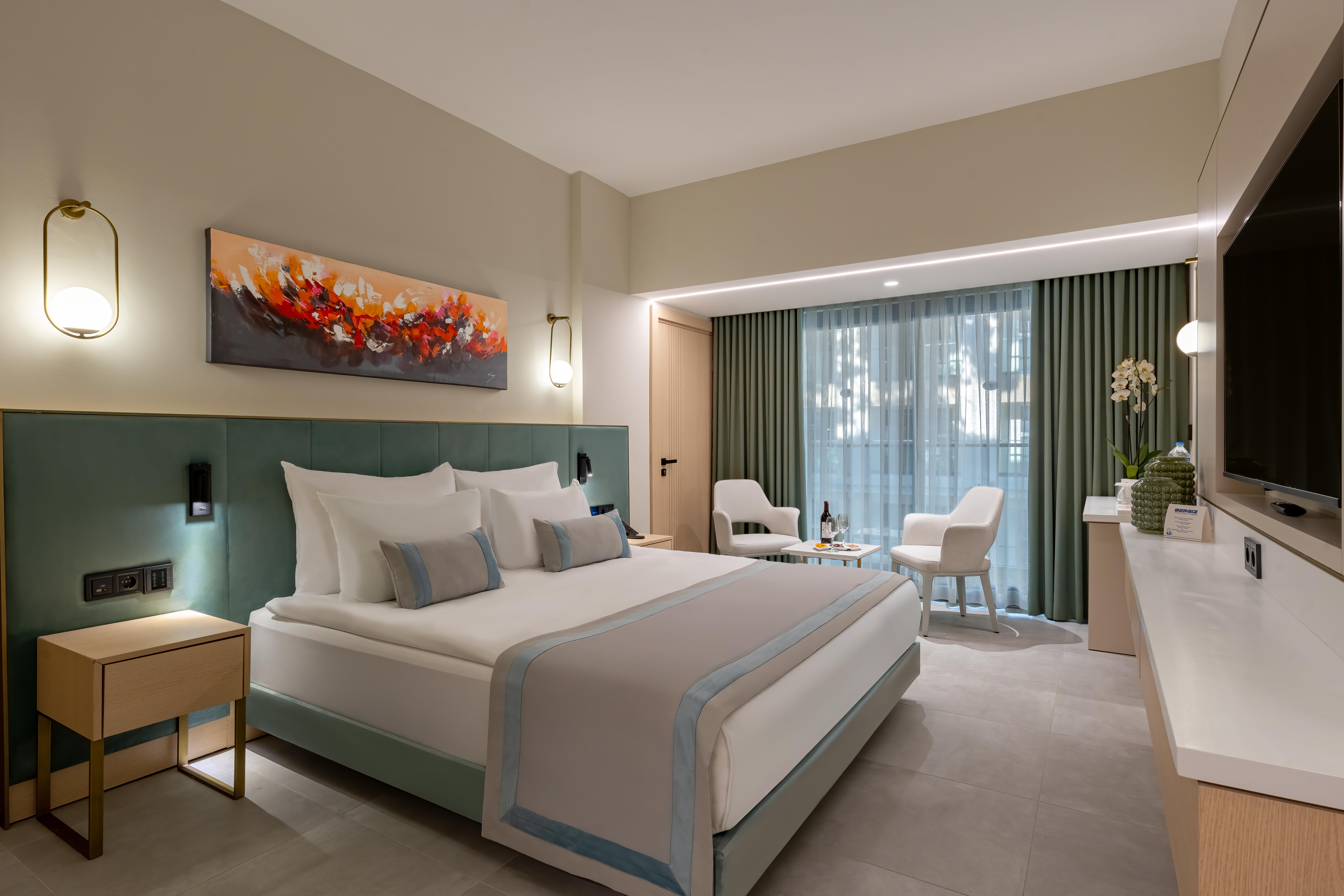 En az 2 yetişkin, En fazla 3 yetişkin + 1 çocuk veya 2 yetişkin + 2 çocuk.