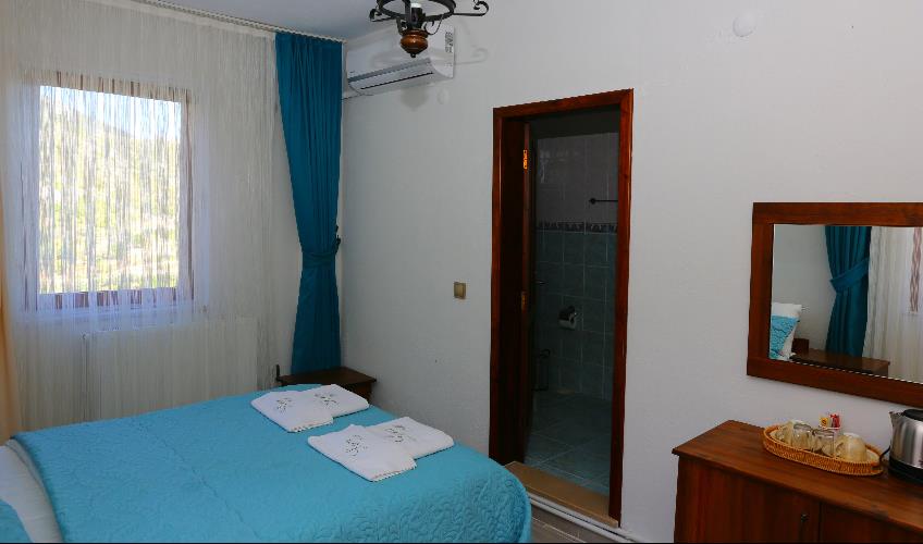 En fazla 2 yetişkin.