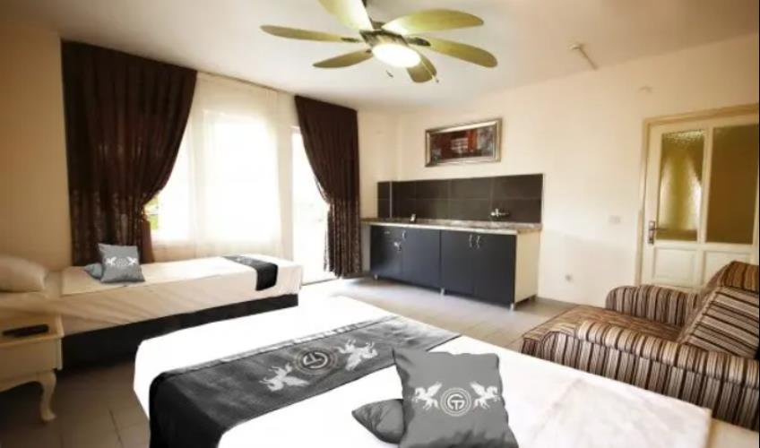 En fazla 4 yetişkin + 2 çocuk + 1 bebek (0-2 yaş) veya 3 yetişkin + 2 çocuk + 1 bebek (0-2 yaş).