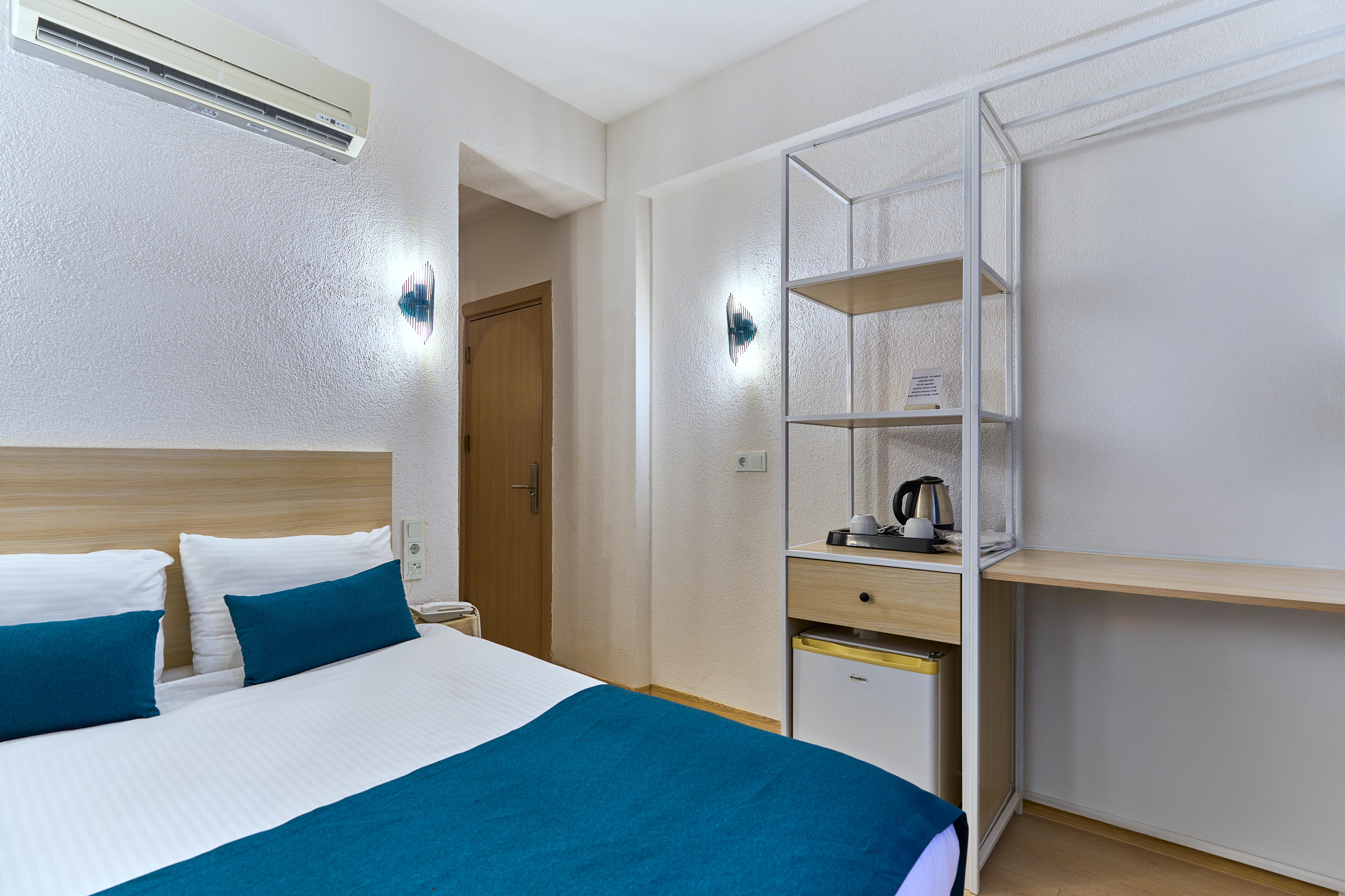 En fazla 2 yetişkin.