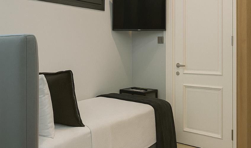 En fazla 1 yetişkin.