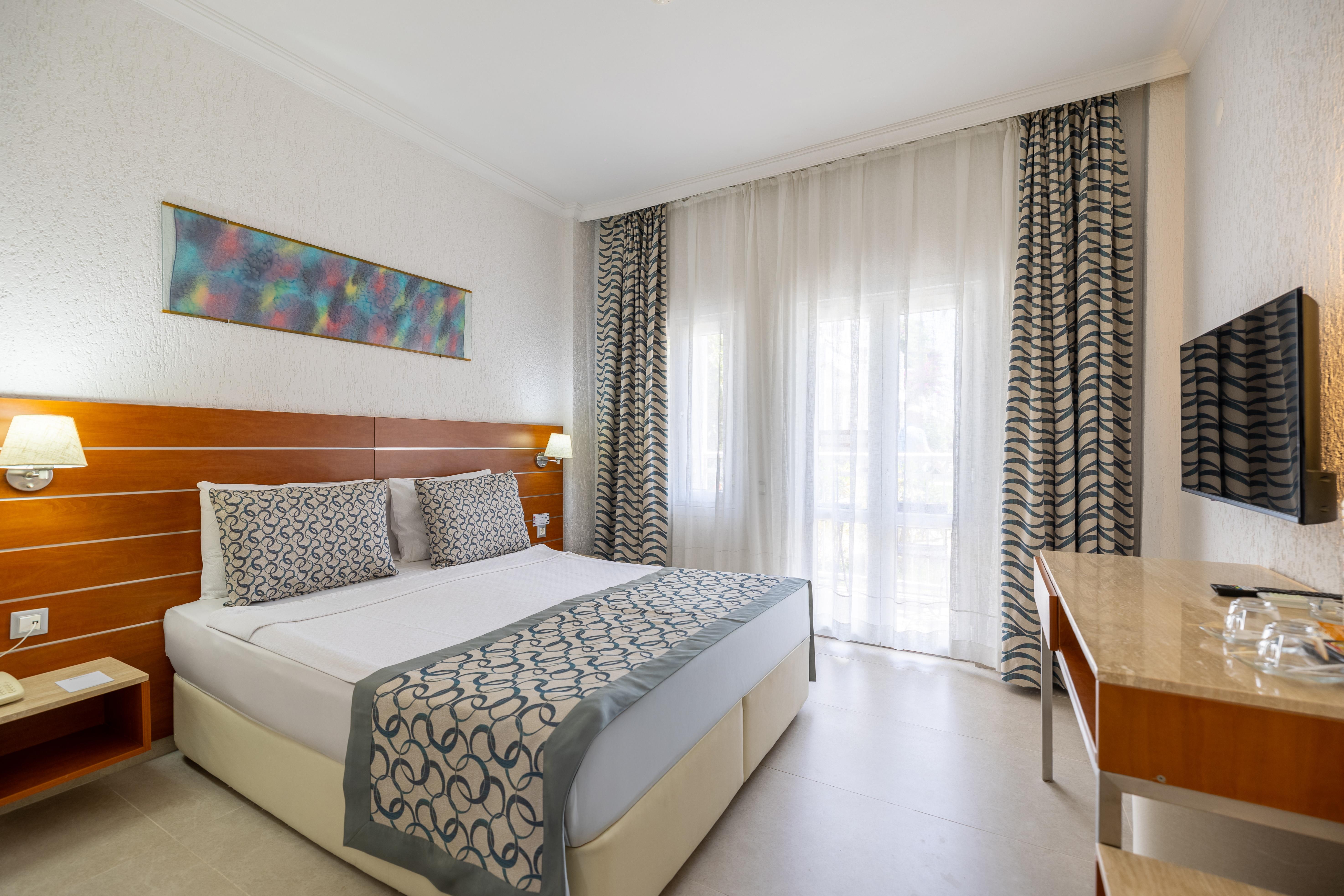 En fazla 2 yetişkin.