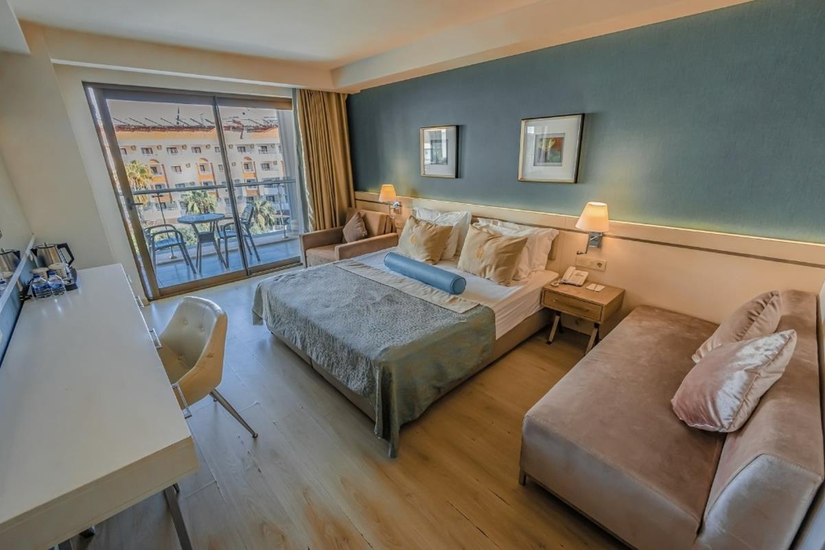 En fazla 3 yetişkin veya 2 yetişkin + 1 çocuk.