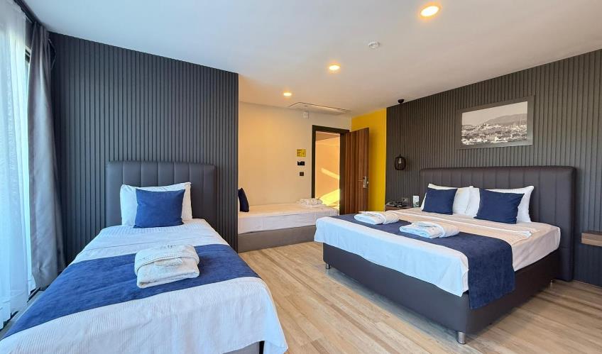 En fazla 4 yetişkin.