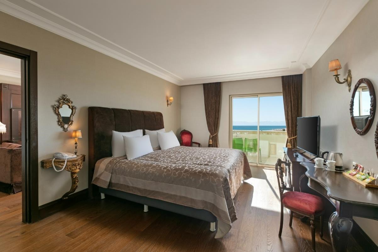 En az 2 yetişkin, En fazla 4 yetişkin veya 3 yetişkin + 1 çocuk.