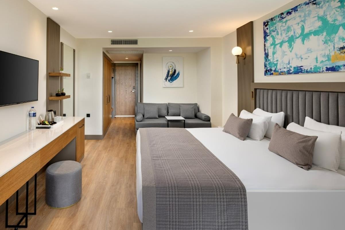 En fazla 3 yetişkin veya 2 yetişkin + 1 çocuk.