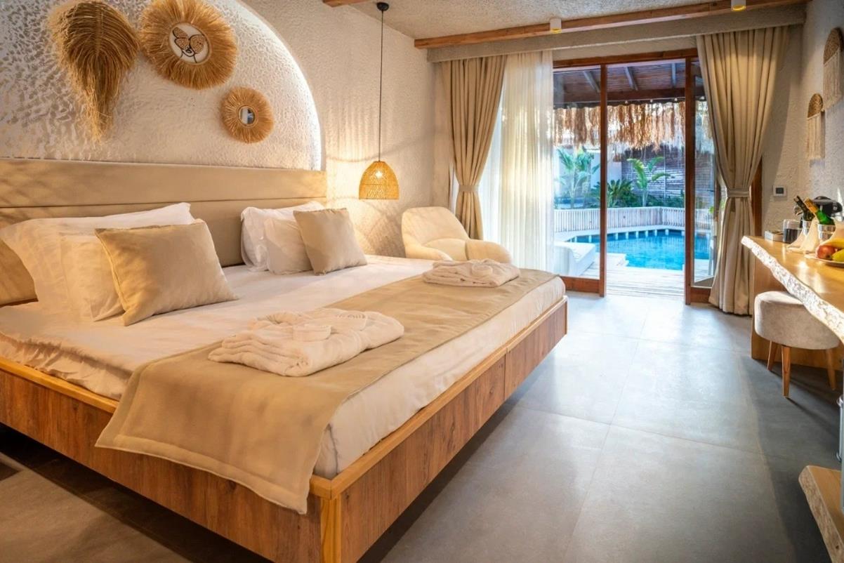 En fazla 2 yetişkin.