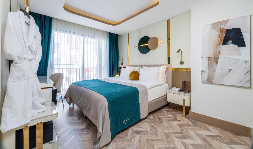 En fazla 2 yetişkin.