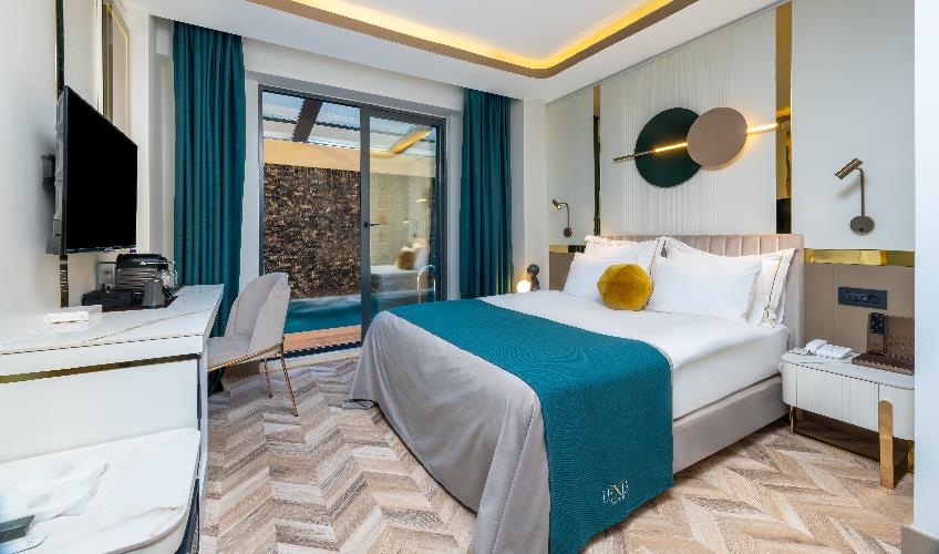 En fazla 2 yetişkin.