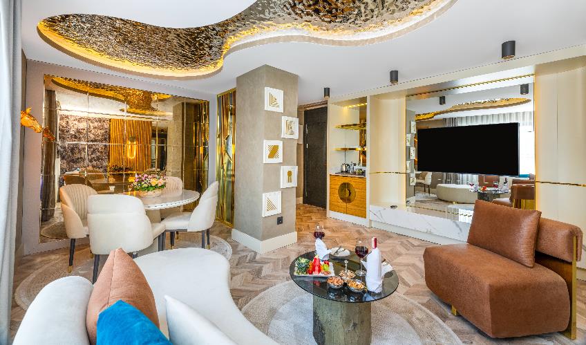 En fazla 2 yetişkin.