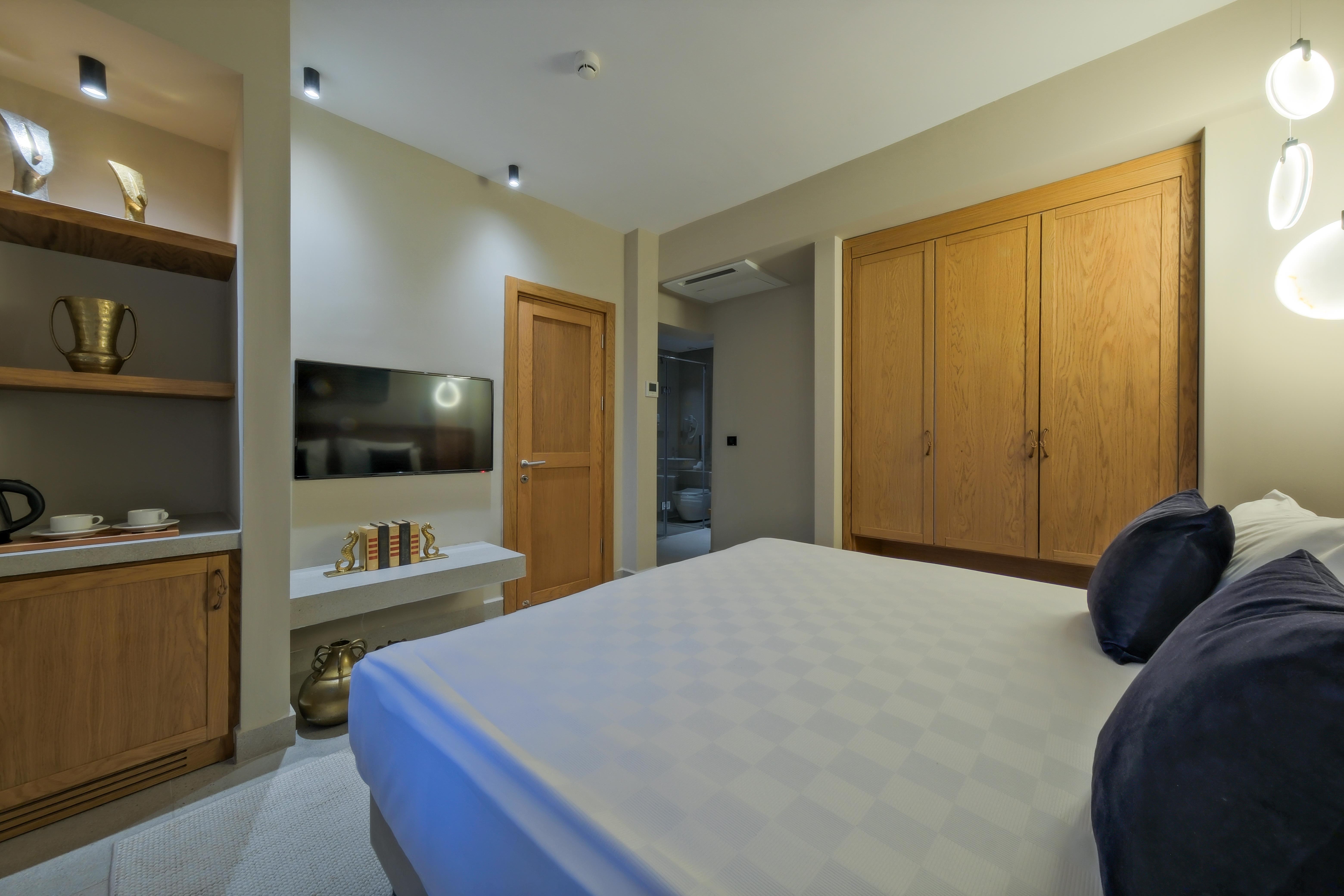 En az 2 yetişkin, En fazla 4 yetişkin + 1 çocuk veya 3 yetişkin + 2 çocuk.