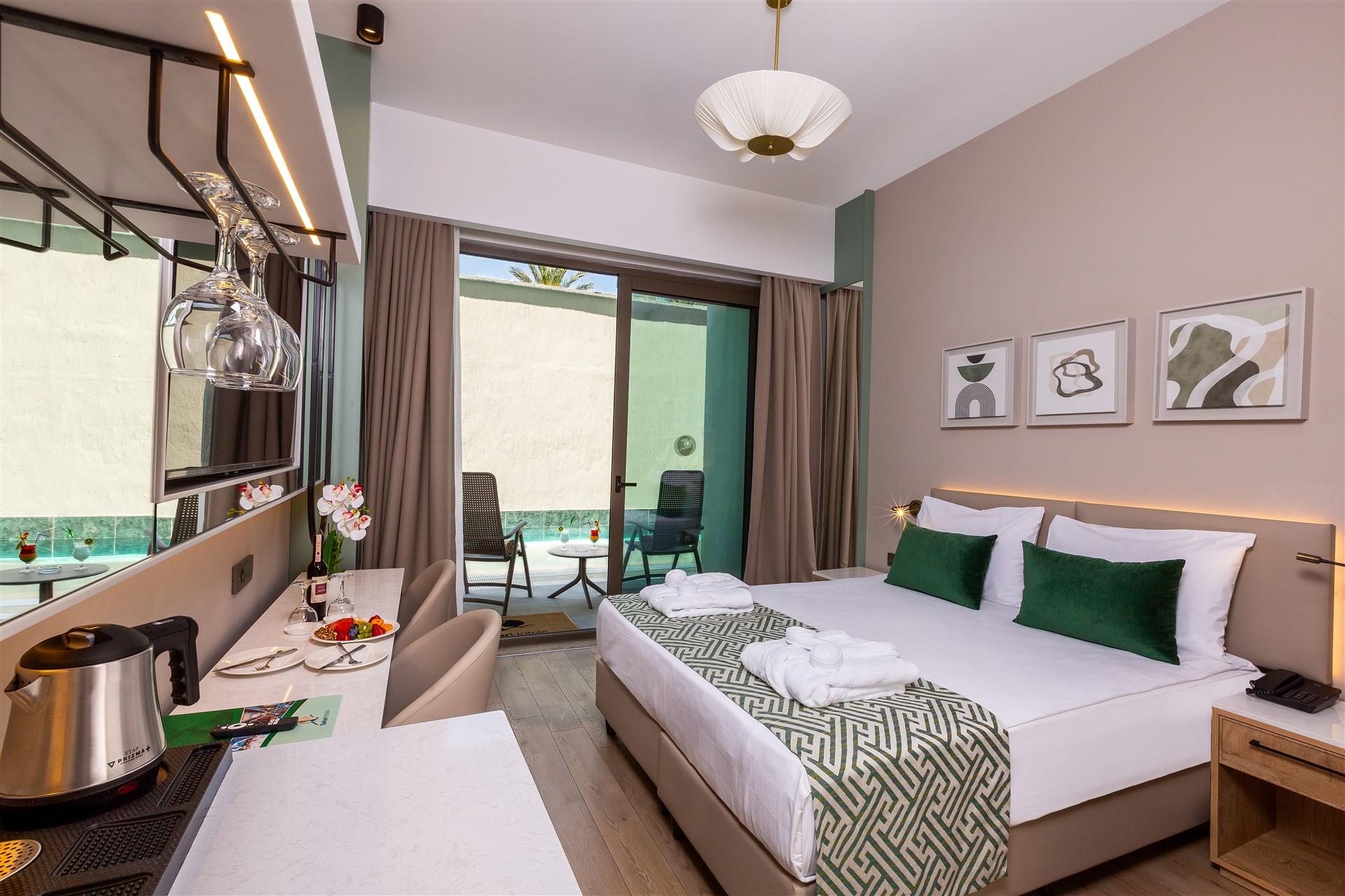 En fazla 2 yetişkin.