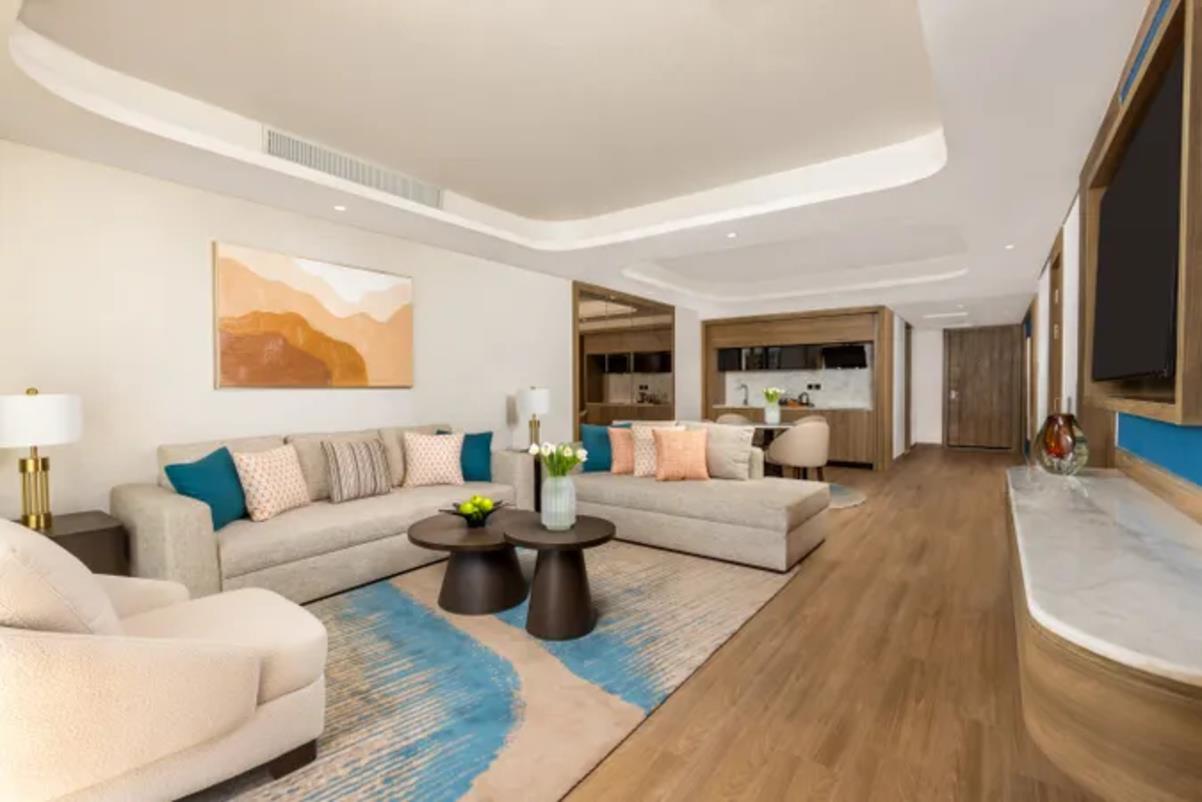 En az 4 yetişkin, En fazla 4 yetişkin + 2 çocuk.