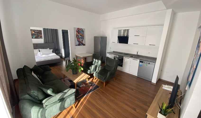 En az 2 yetişkin, En fazla 4 yetişkin + 1 bebek (0-2 yaş) veya 3 yetişkin + 1 çocuk + 1 bebek (0-2 yaş).