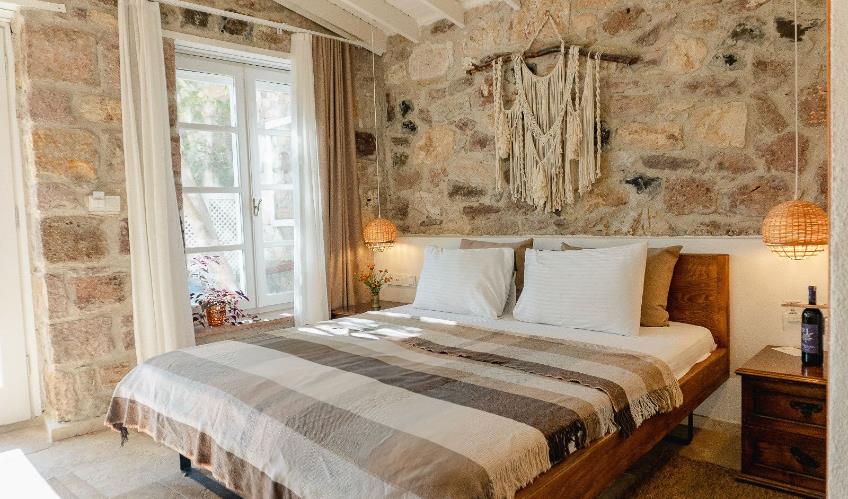 En fazla 2 yetişkin.