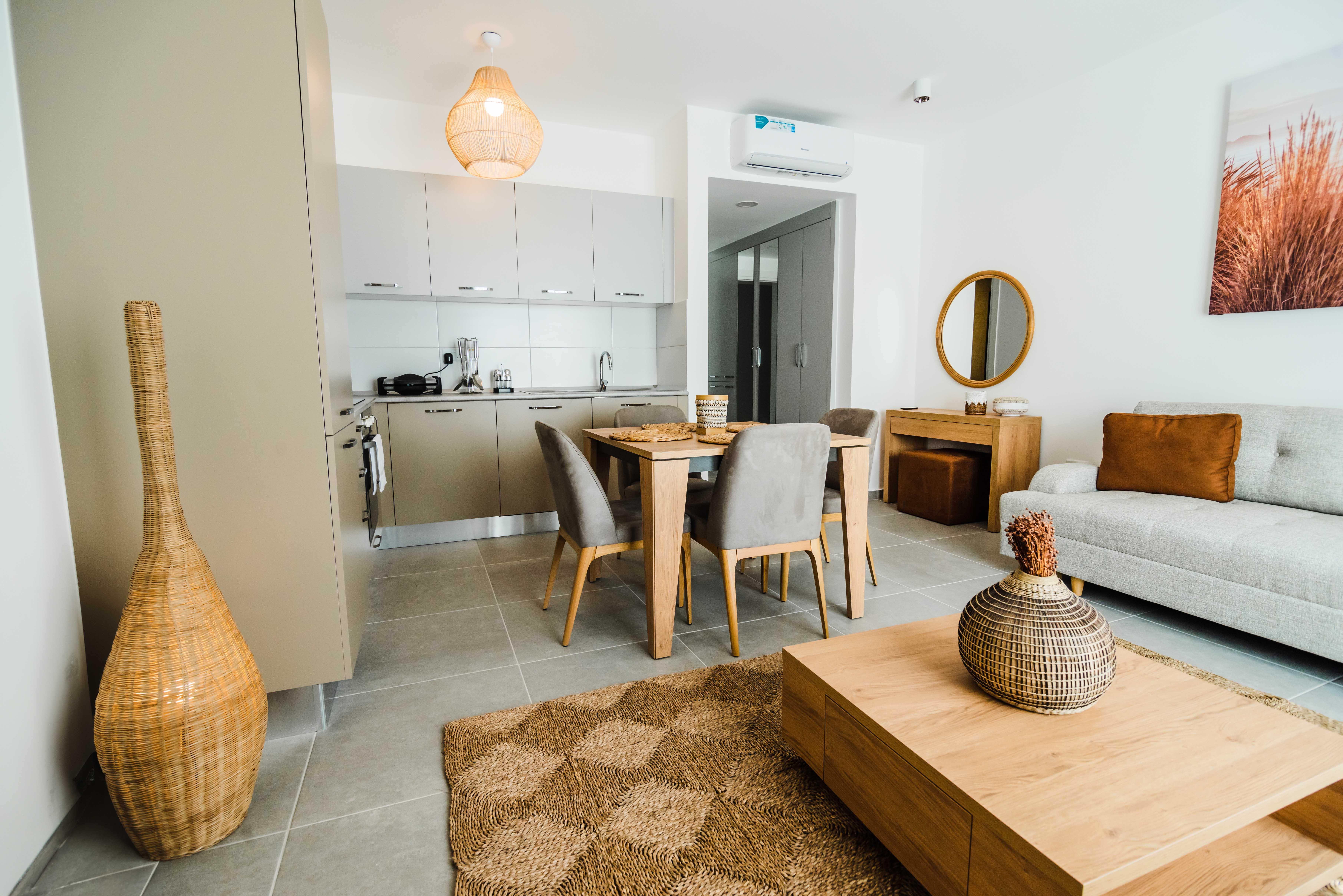 En az 2 yetişkin, En fazla 2 yetişkin.