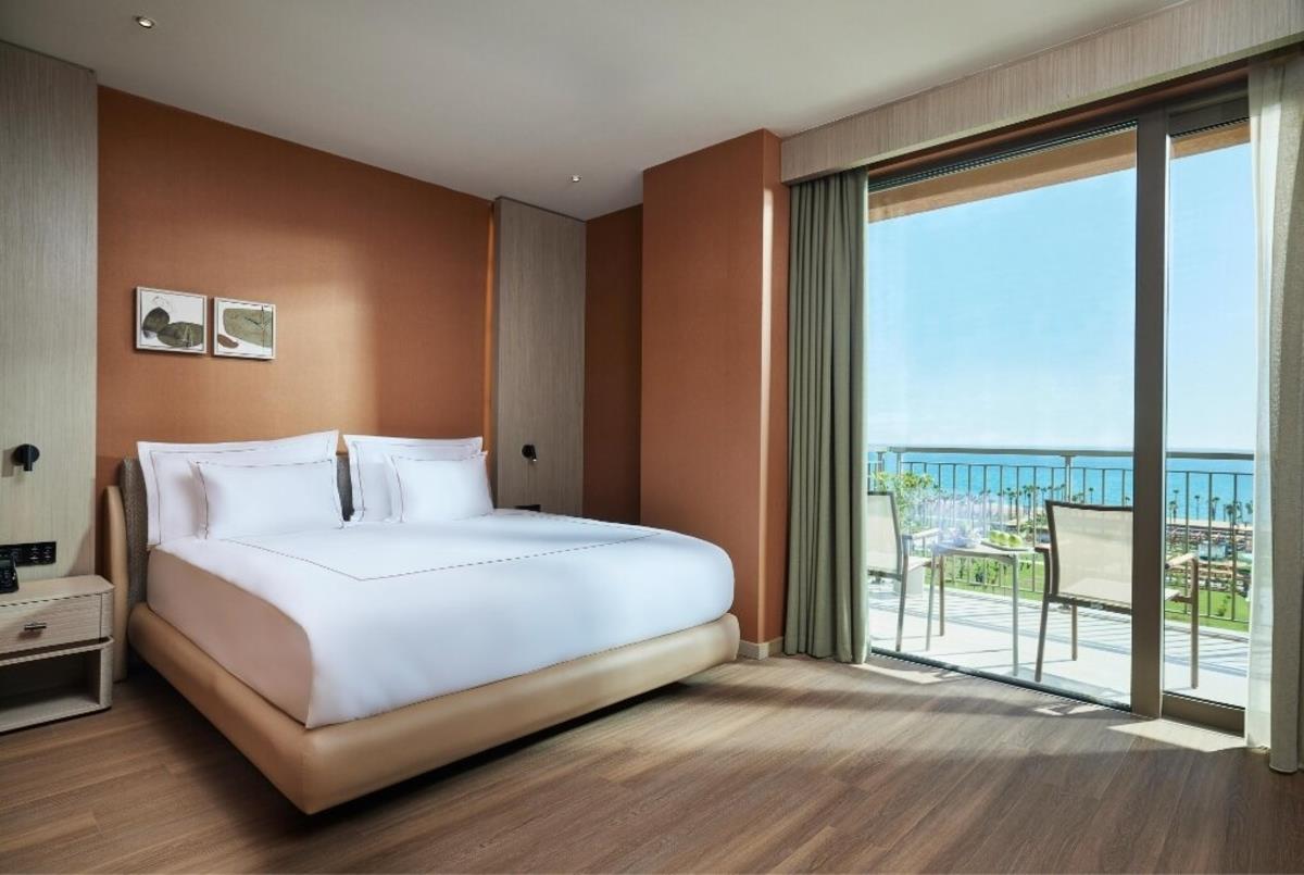 En az 2 yetişkin, En fazla 4 yetişkin veya 3 yetişkin + 1 çocuk.