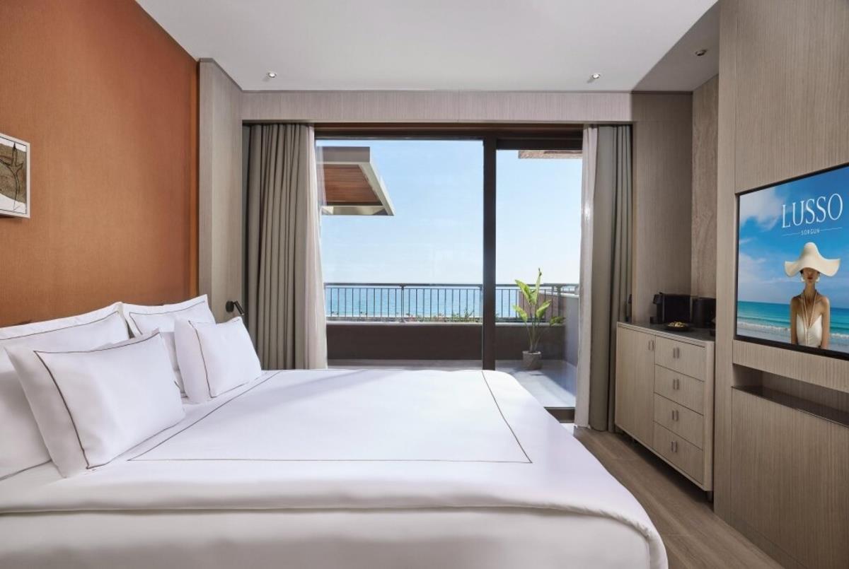 En az 2 yetişkin, En fazla 4 yetişkin veya 3 yetişkin + 1 çocuk.